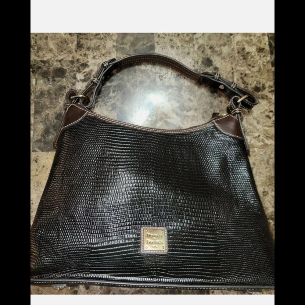 Dooney and Bourke purse great condition